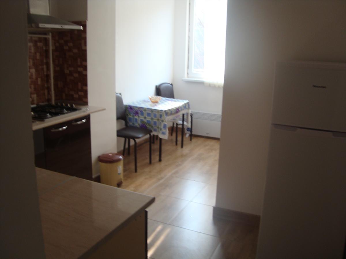 Apartments Azatutyan Avenue 9, Кв 19 يريفان المظهر الخارجي الصورة