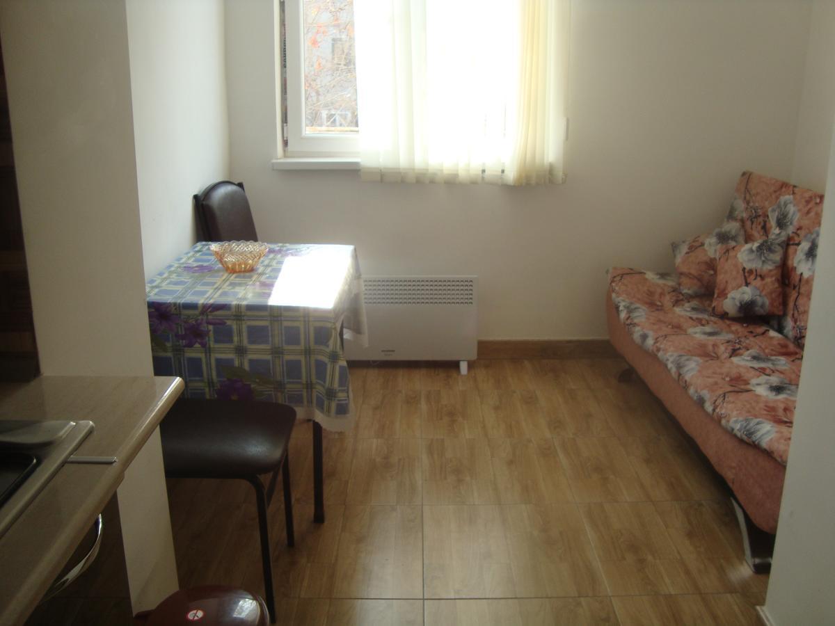 Apartments Azatutyan Avenue 9, Кв 19 يريفان المظهر الخارجي الصورة
